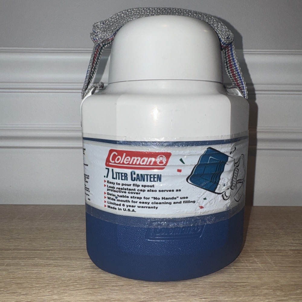 COLEMAN CANTEEN FLASK 5516 Blue White‎ Capacity 0.7L VTG 80s Strap Plastic USA